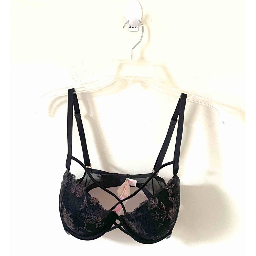 Victoria's Secret Underwire Push up Lace Bra Black Size 32DD